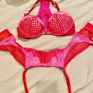 Very Sexy Garter Belt 💓👑 Matching bra avail!